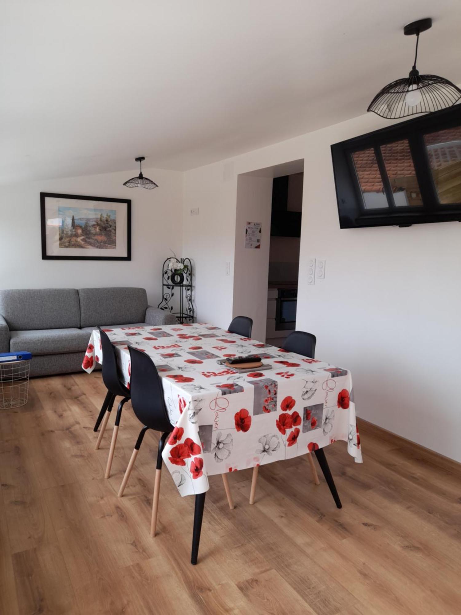 Logement Lumineux Avec Terrasse Ла-Рош-сюр-Йон Экстерьер фото