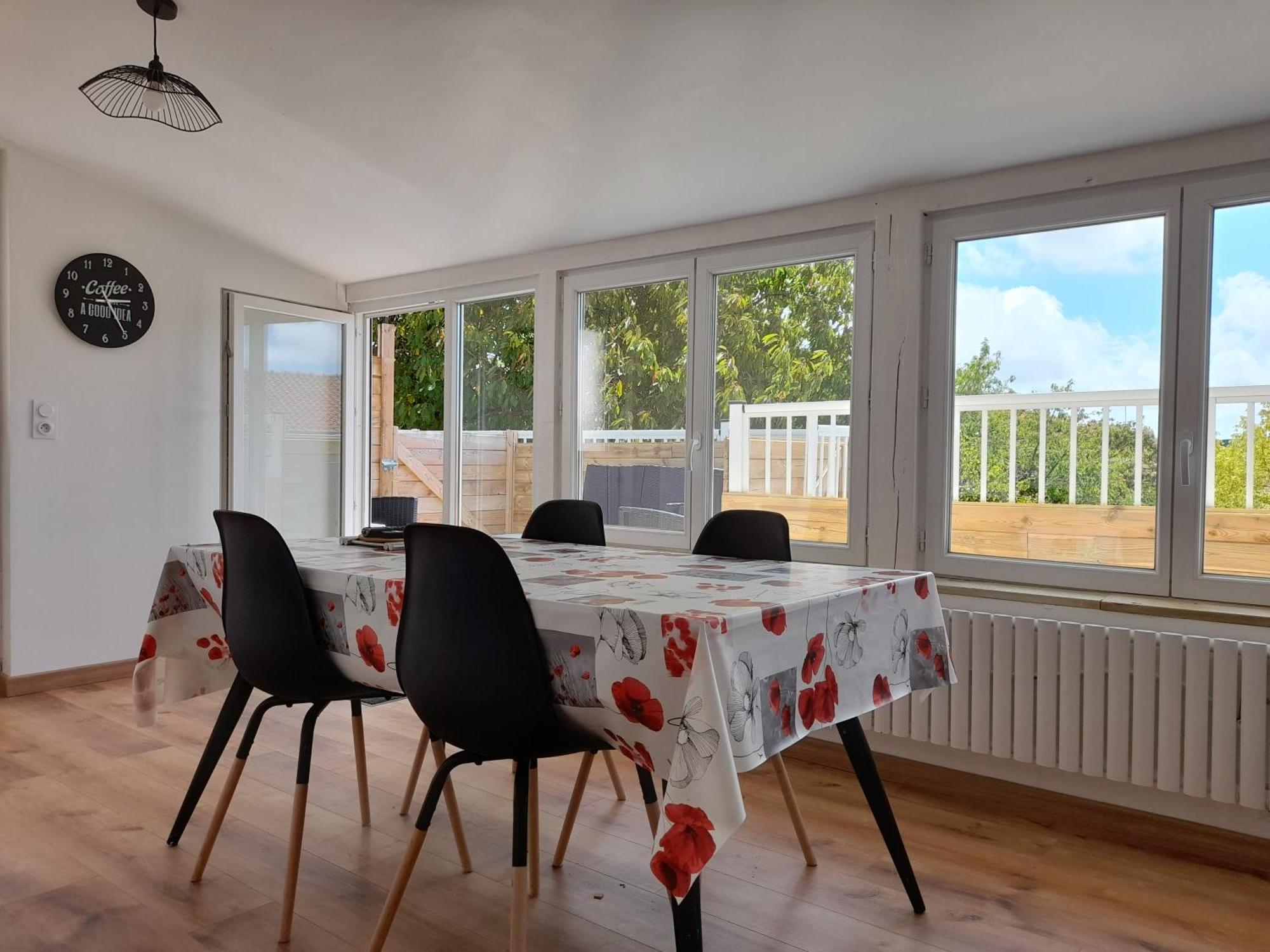 Logement Lumineux Avec Terrasse Ла-Рош-сюр-Йон Экстерьер фото